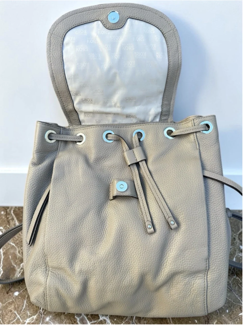NWT Michael Kors Riley Large Pebble Leather Backpack Grey Geometric Patchwork